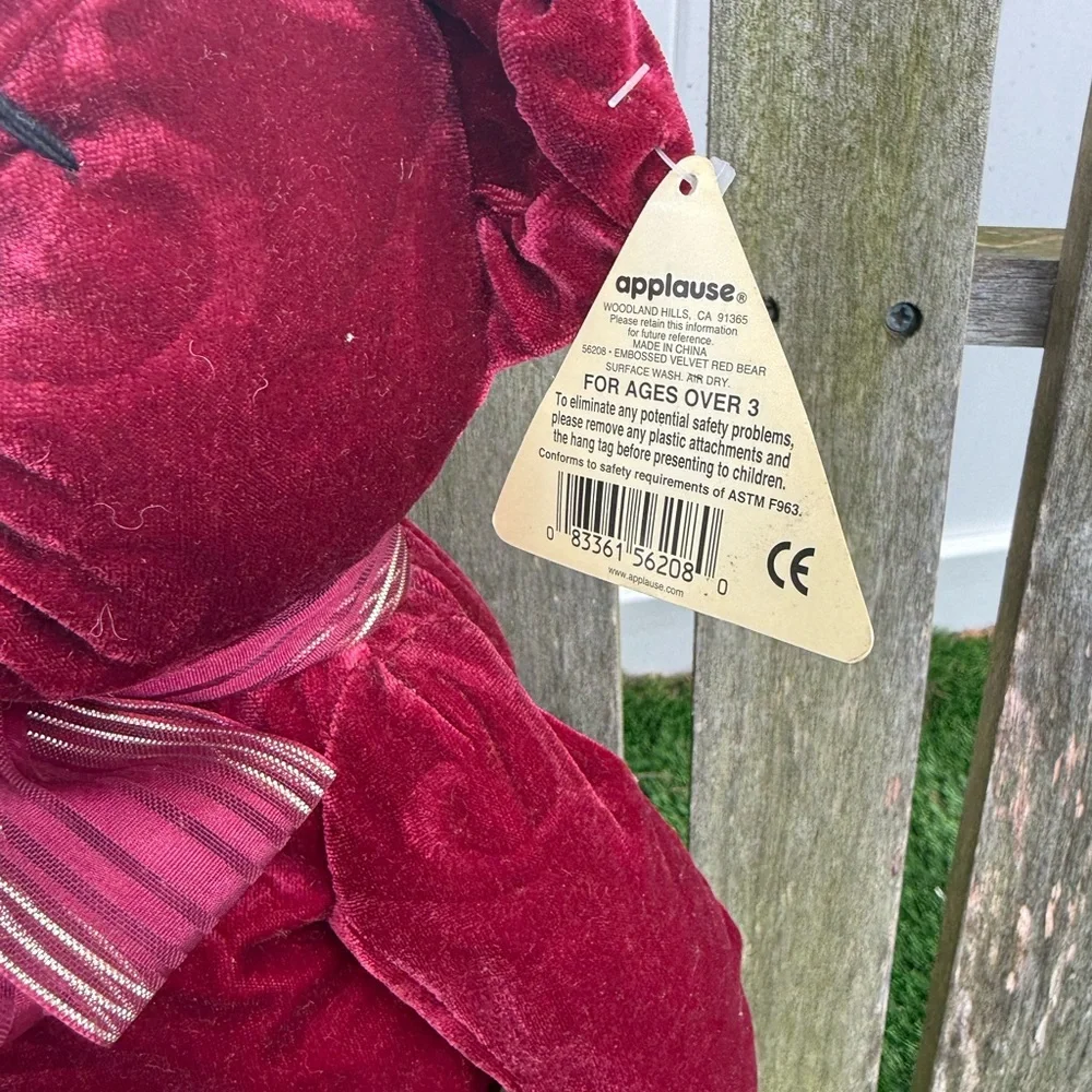 Dakin Stuffed Plush Red Embossed Velvet Velour Teddy Bear Swirl Heart‎ NWT H